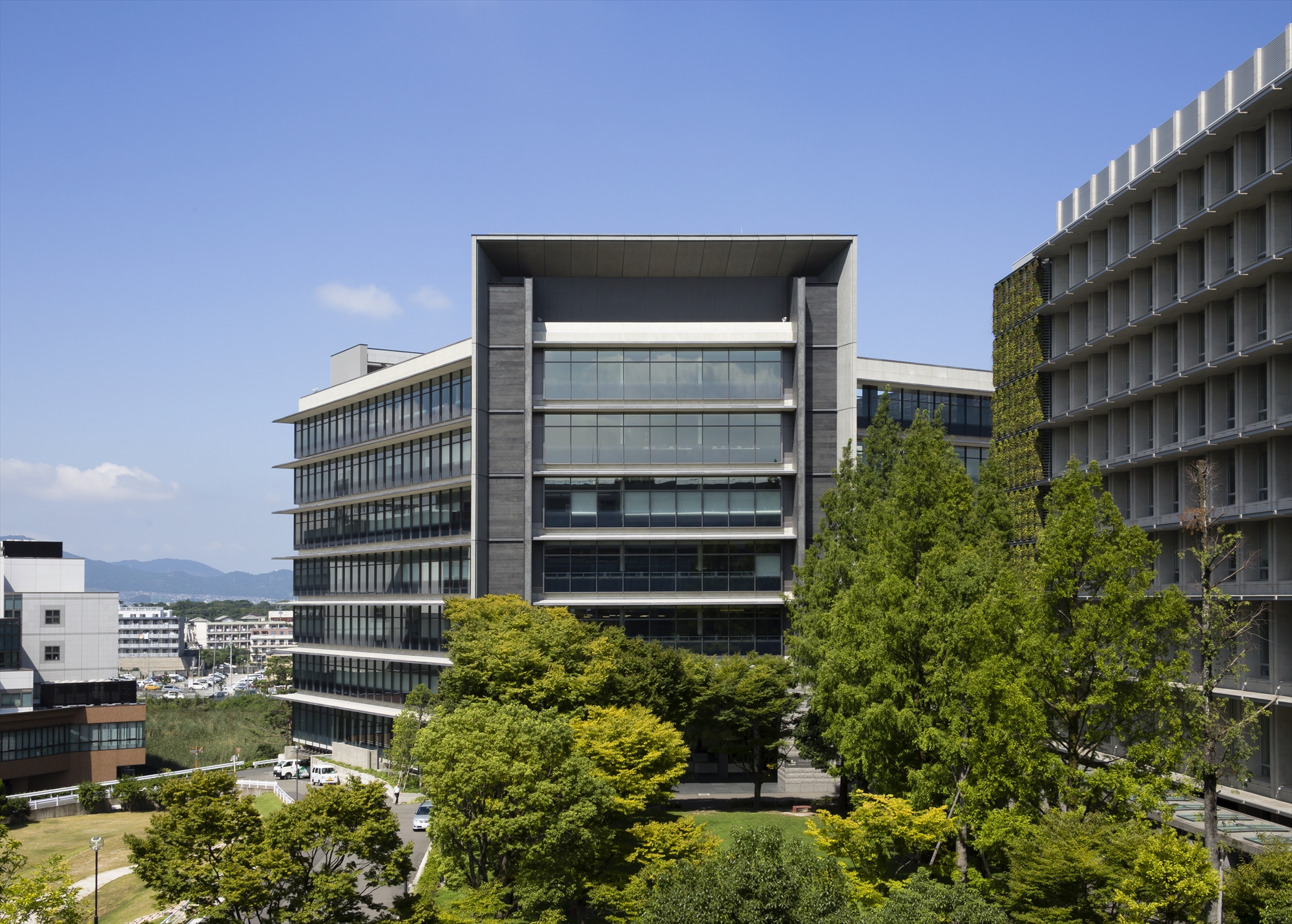 福岡大学 中央図書館